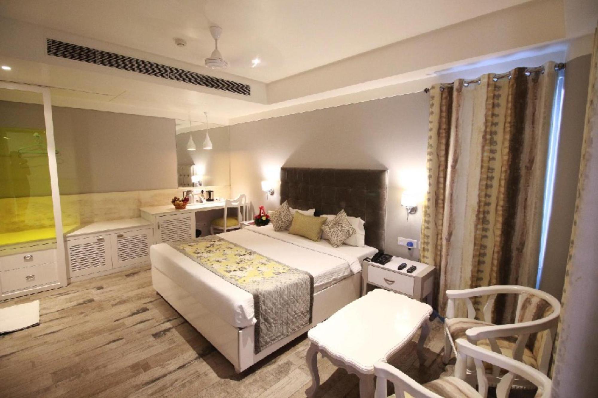 Royal Double Room
